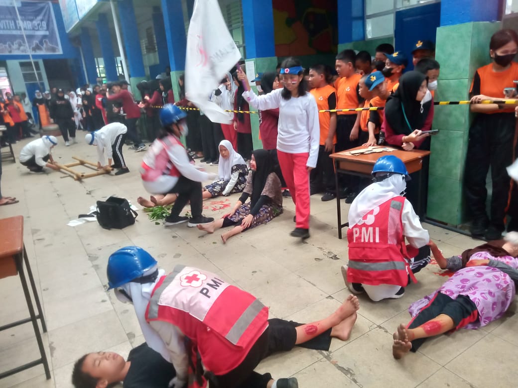 Showtime PMR SMPN 10 Makassar, Edukasi Siswa Pada Pertolongan Pertama